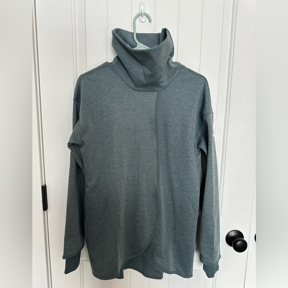 Nike - Maternity Pullover